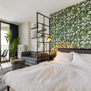 Bright - Stunning View & Tropical Vibes - Studio Apartment Augsburg