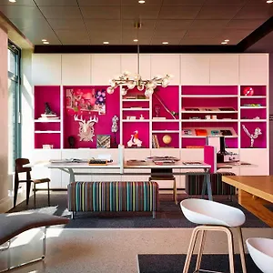 Moxy Munich Airport Hotel